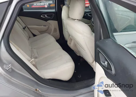 2016 Chrysler 200 Limited from USA, damaged, VIN 1C3CCCAB2GN127632